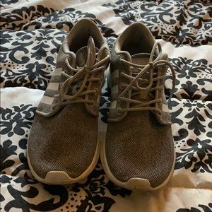 Adidas cloud foam gray shoes